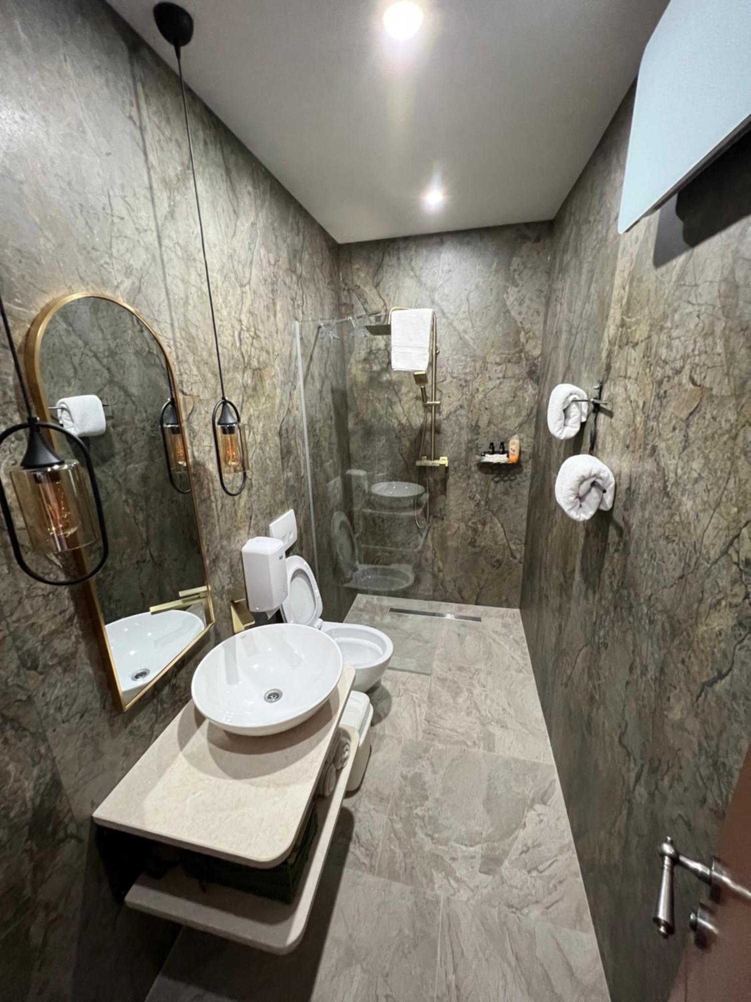 Prenociste-Sobe-Rooms-Aman Бихач Экстерьер фото